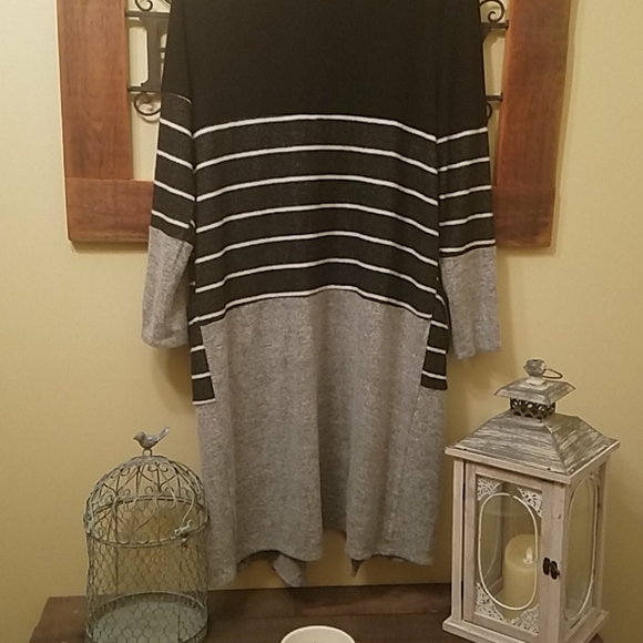 NWT Sweater - Picture 2 of 3